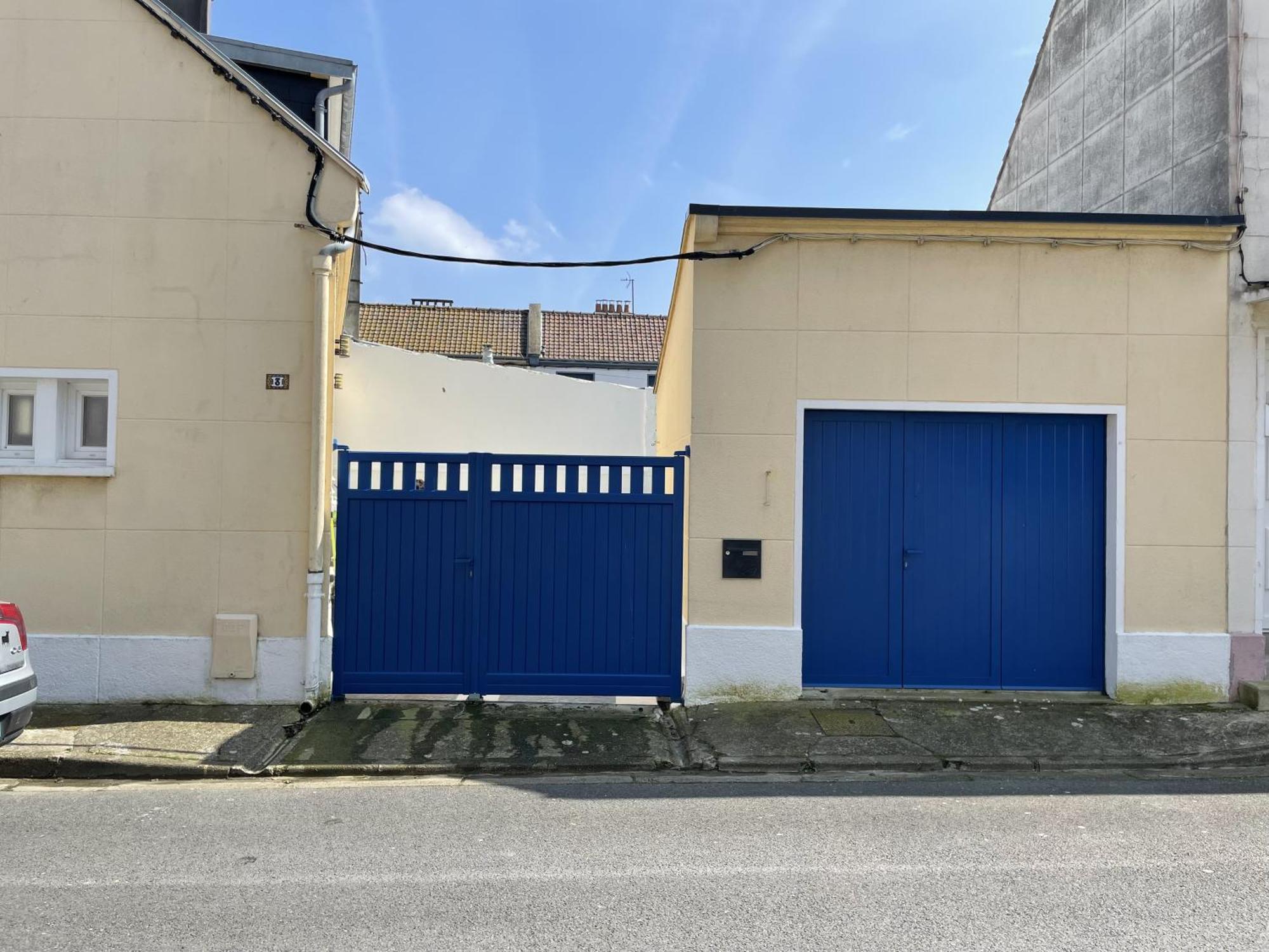 Maison 3 Chambres, Avec Terrasse Au Calme Et A 8mn A Pied ! Holiday home *