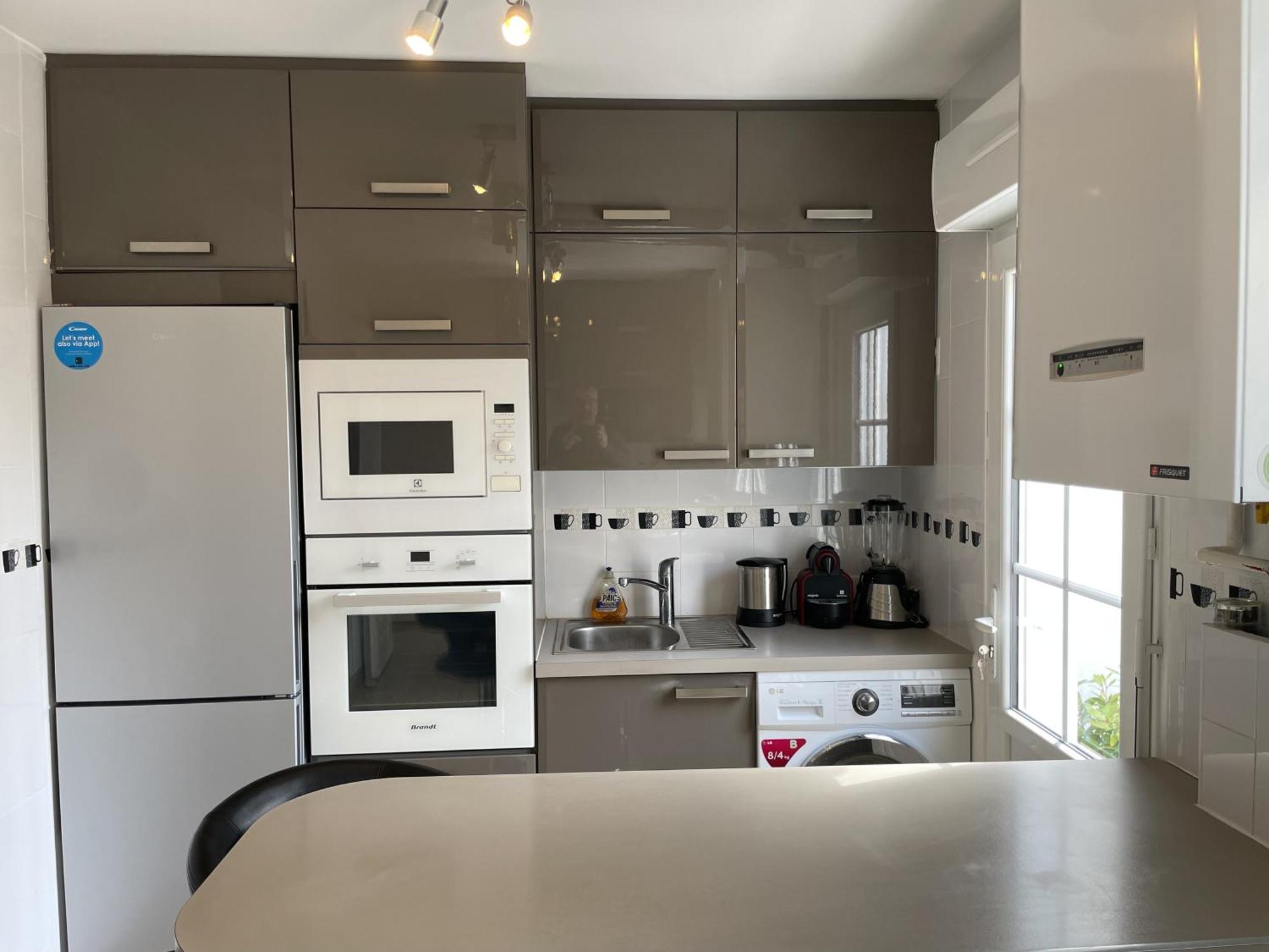 Maison 3 Chambres, Avec Terrasse Au Calme Et A 8mn A Pied ! Holiday home *