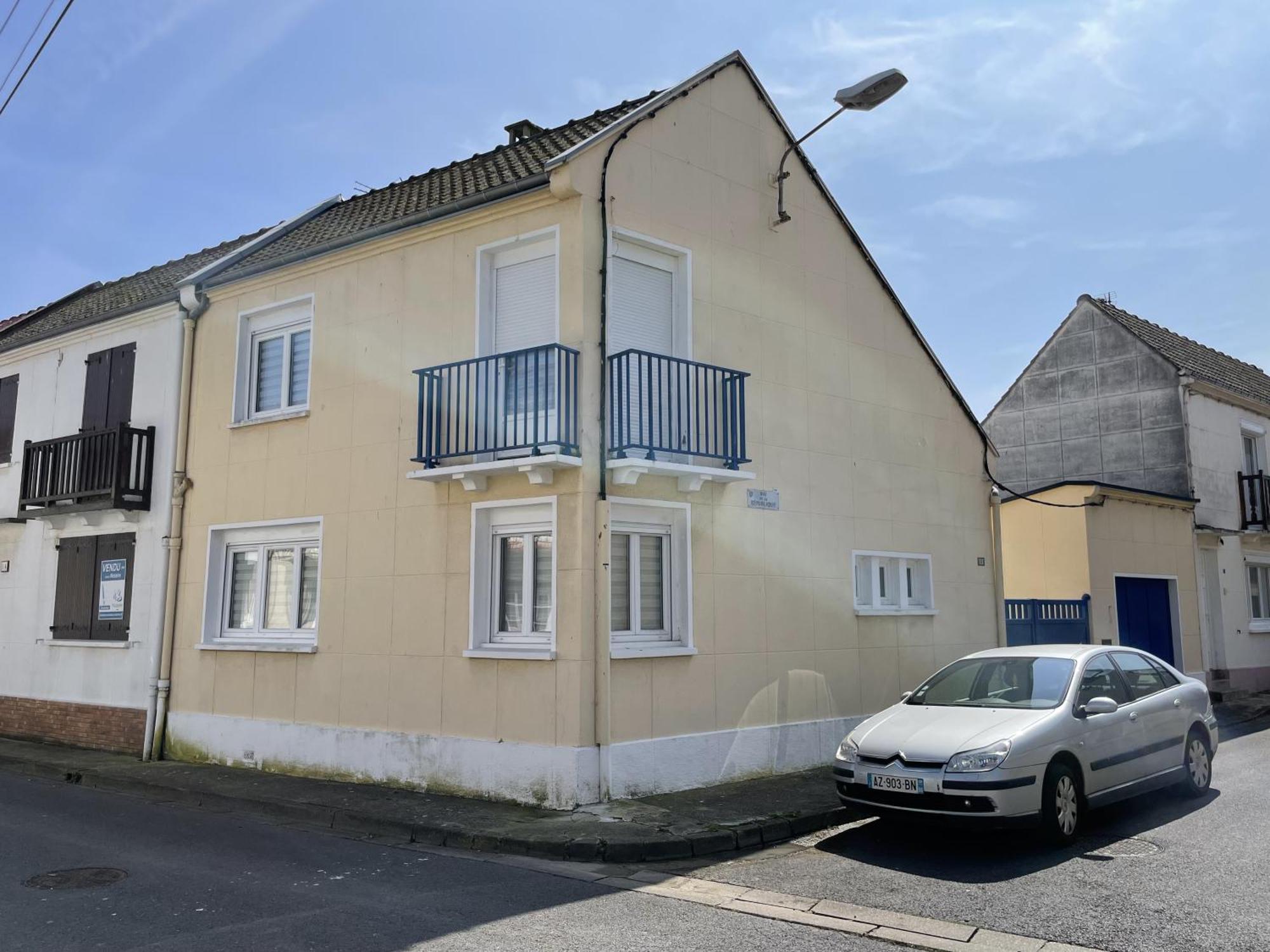 Maison 3 Chambres, Avec Terrasse Au Calme Et A 8mn A Pied ! Holiday home