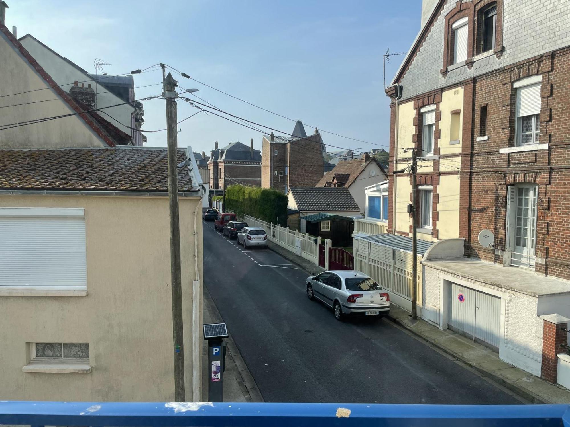 Maison 3 Chambres, Avec Terrasse Au Calme Et A 8mn A Pied ! Holiday home *